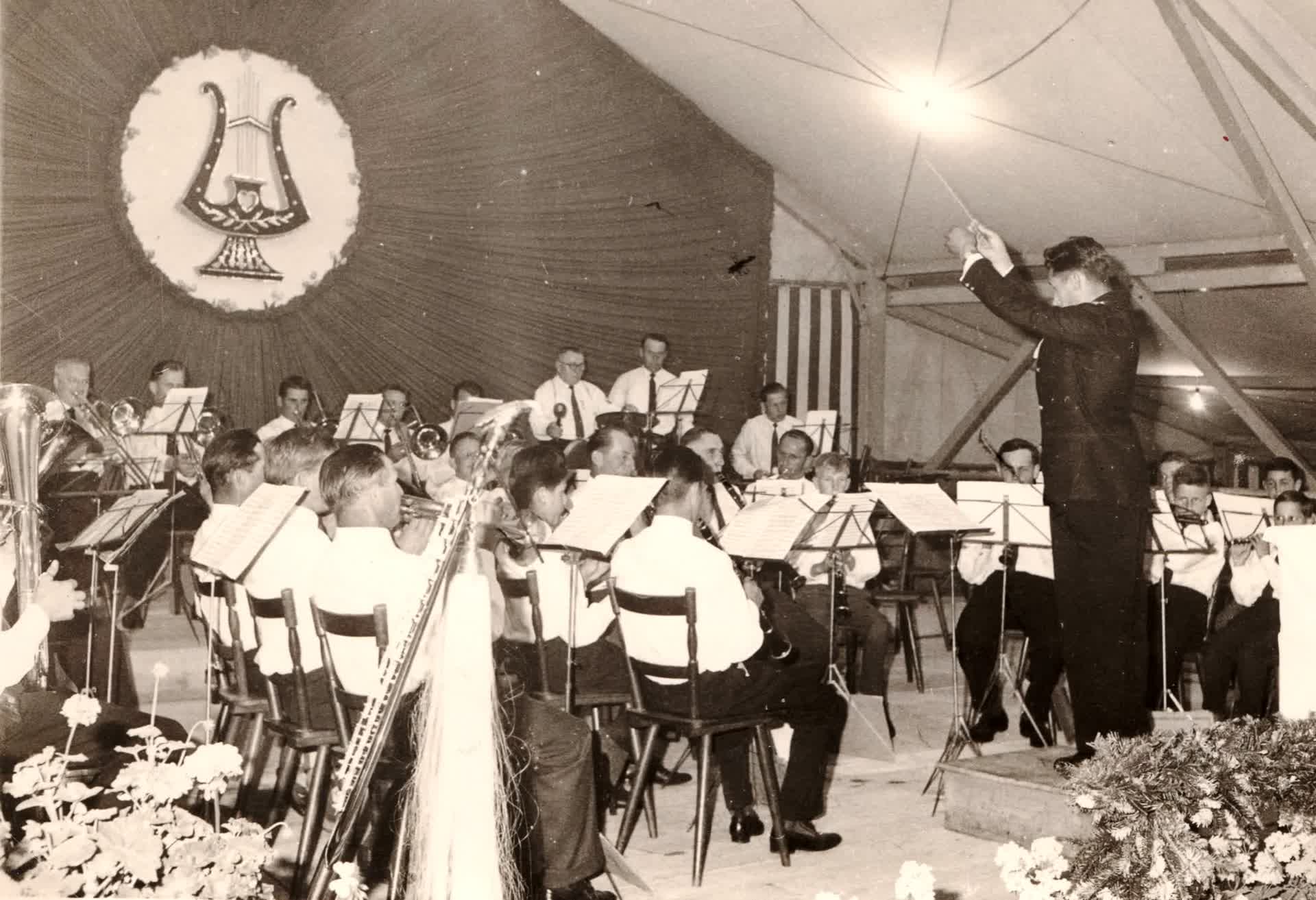 Musikkapelle Roggenzell beim Festabend 1961